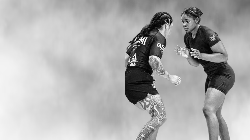 Nia Blackman competing in no-gi jiu-jitsu
